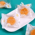 thumbnail image 4 of Bolsa de embalaje crujiente con forma de copo de nieve y margaritas, fondo blanco transparente, bolsa para galletas, pastelería, máquina para sellar pasteles de luna, 100 unidades, 4 of 5