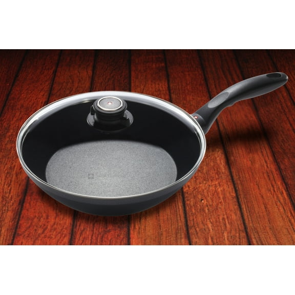 Swiss Diamond 11" Nonstick Induction Stir-Fry Pan With Lid | HD Classic