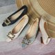 thumbnail image 2 of 2022 Primavera Nuevos Zapatos de Mujer Zapatos de Tacón Bajo con Hebilla de Diamantes de Imitación Decorados con Punta Puntiaguda, 2 of 5