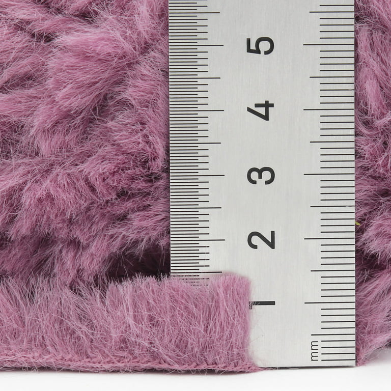 NICEEC 2 Skeins Super Soft Fur Yarn Chunky Fluffy Faux Fur Yarn Eyelash Yarn  for Crochet Knit-Total Length 2×32m(2×35yds,50g×2)-White : : Home
