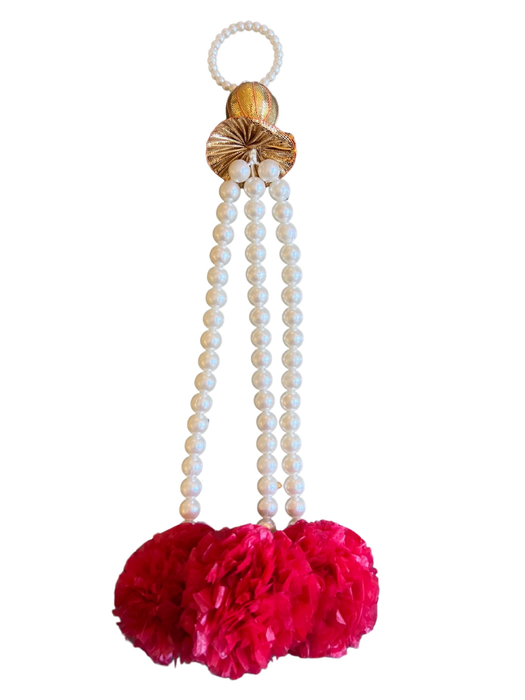 Also Sophia Pom Pom Garland