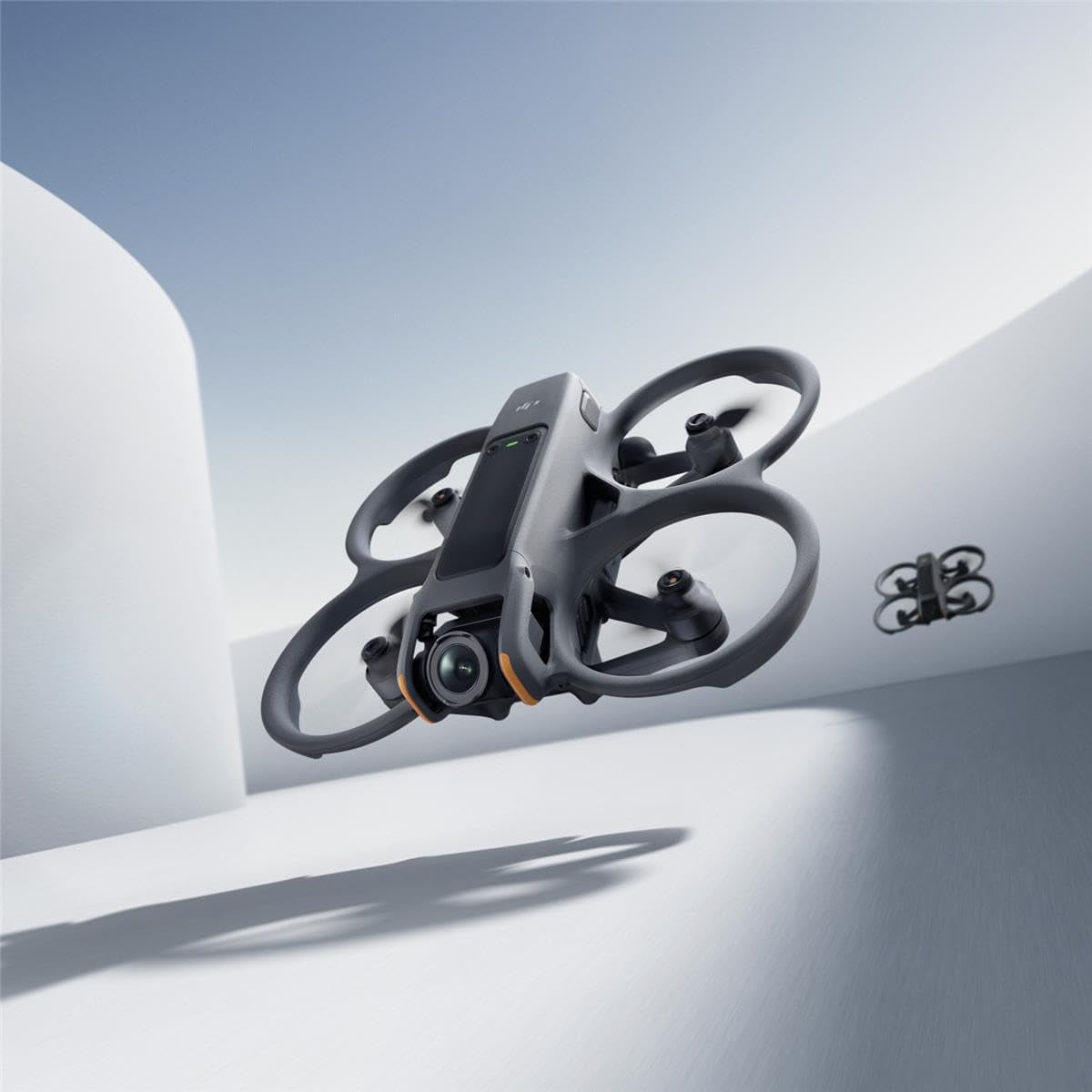 DJI Avata 2 Fly More Combo (Trois Batteries)