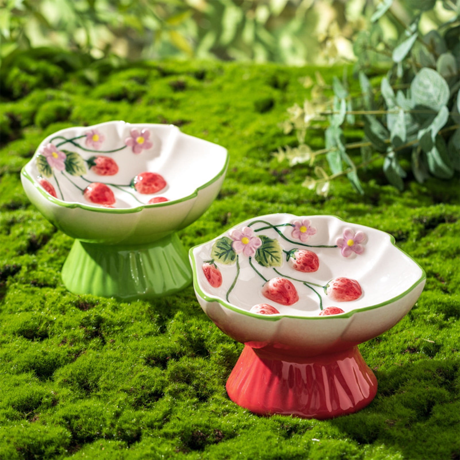 HHBEAUTY Ceramic Cat Slow Feeder, Cute Strawberry Shape Elevated Food Bowl, Shallow Raised Cat Dish, Anti Vomiting Whisker Fatigue Bowls