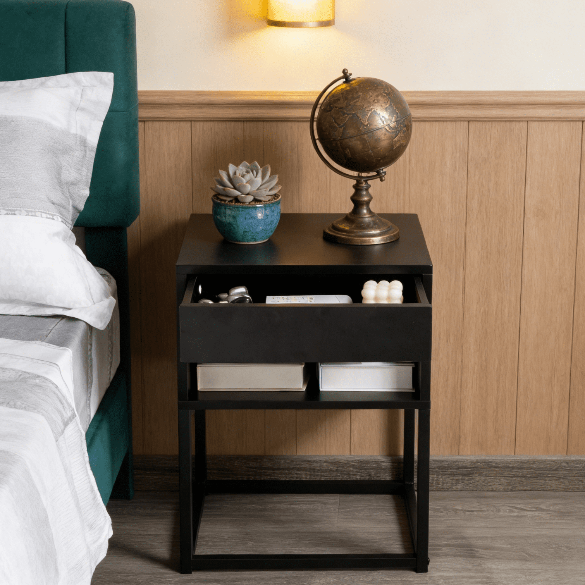Gewnee 15.91"Small Nightstand with Drawer and Storage Shelf,MDF Wood Side Table with Metal Legs for Small Spaces,End Table for Bedroom,Living Room,Office.Black