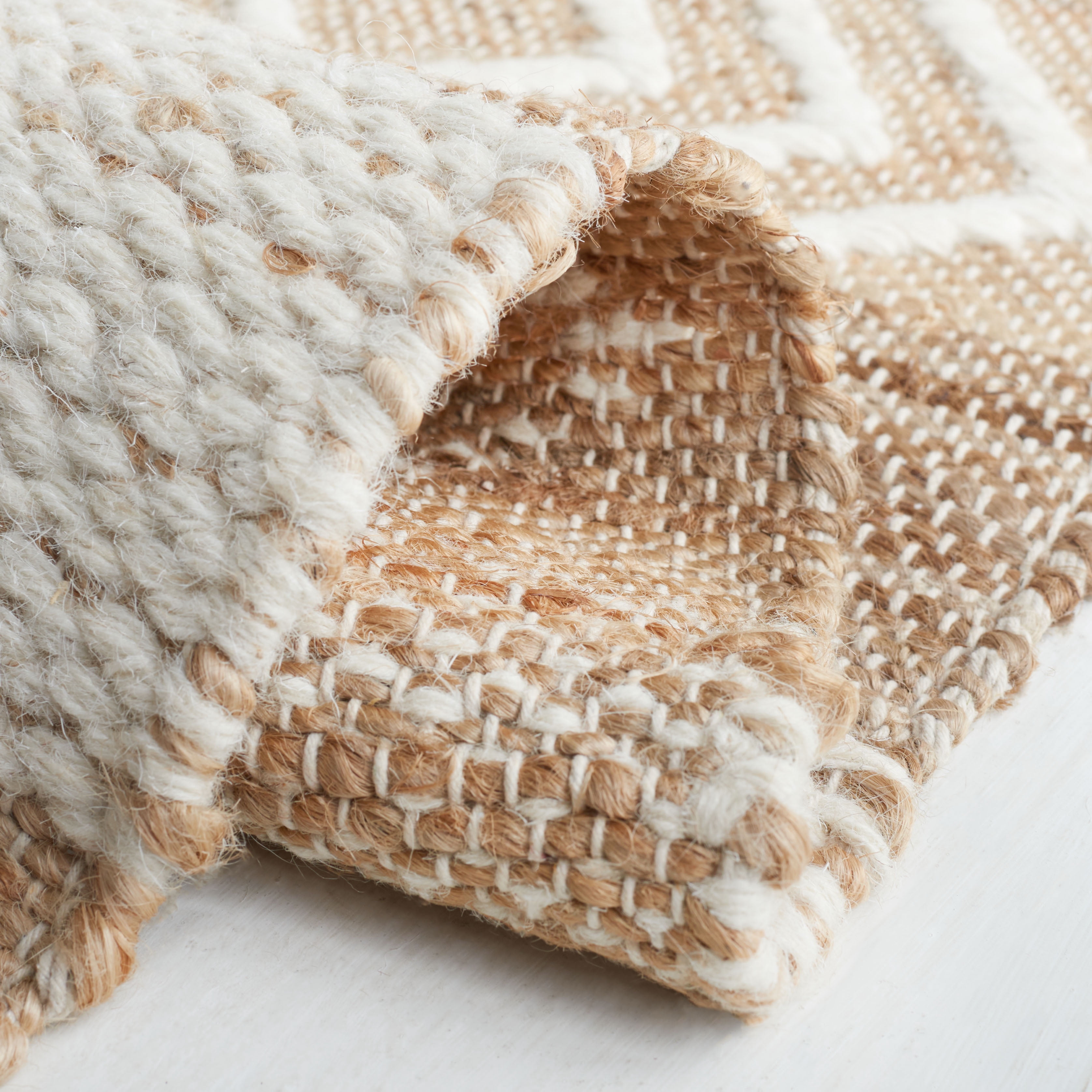 SAFAVIEH Natural Fiber Vivyan Geometric Area Rug, Natural/Ivory, 4' x 6'