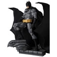 thumbnail image 1 of DC Comics: Batman Hush (versión negra) Figura de acción Mafex, multicolor, 1 of 5
