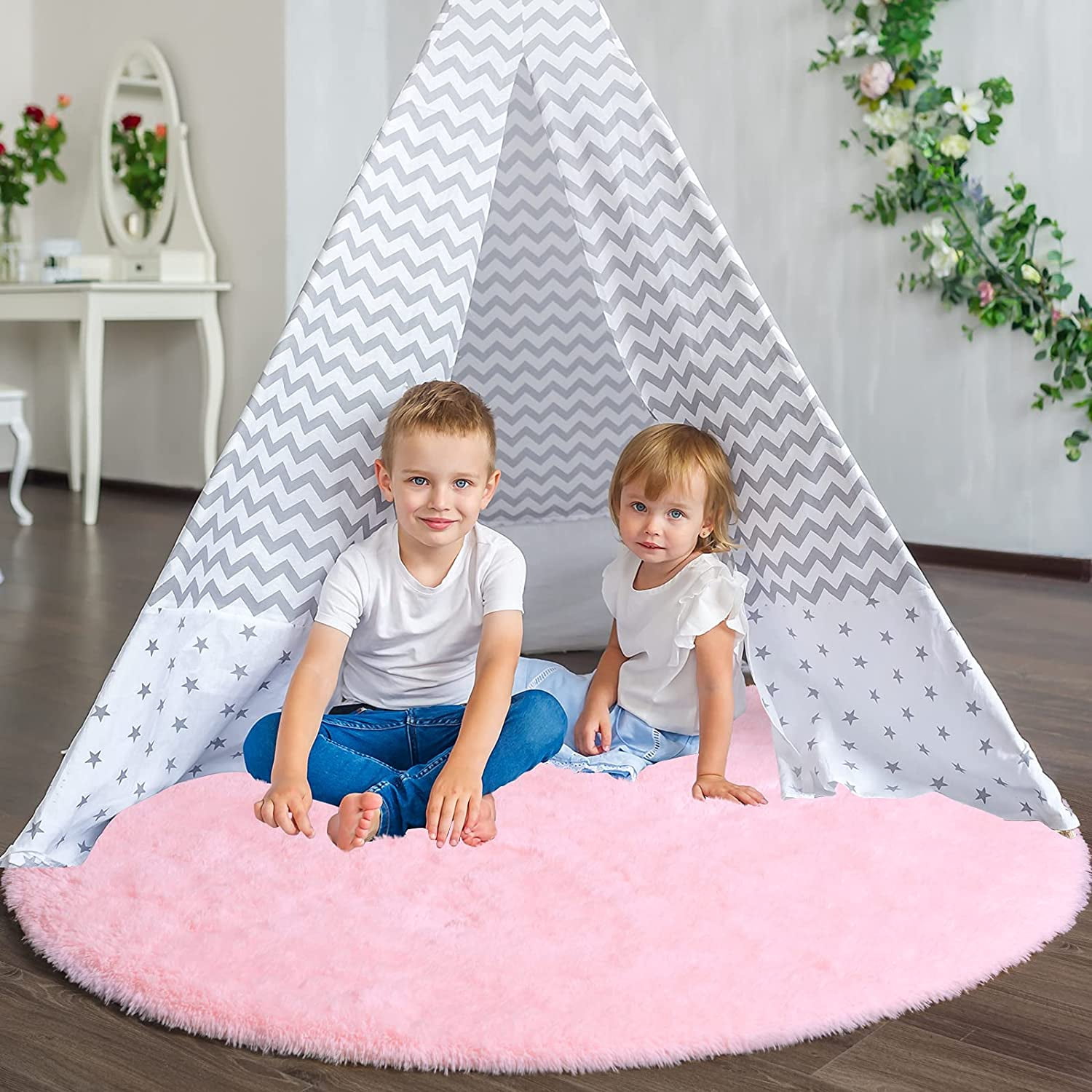 Junovo Round Fluffy Area Rugs For Kids Girls Princess Castle Plush Shaggy Carpet Cute Circle Nursery Rug For Kids Room Bedroom Living Room,4'x4',Pink