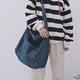 thumbnail image 4 of Bolso de tela vaquera con asa, estilo retro, bandolera de gran capacidad, bolso de hombro, 4 of 4