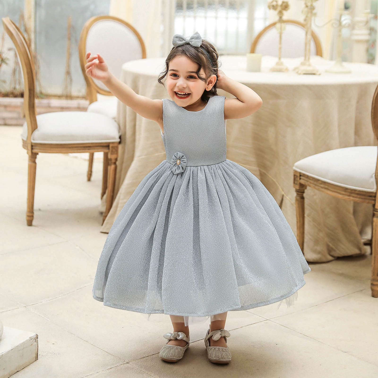 Custom Made Satin Large Gown For Flower Girls 2022 Baptism & Birthday Party  Dress With Puff Sleeves, Tail & Tail B0622x12 From Bestoffers, $77.21 |  DHgate.Com