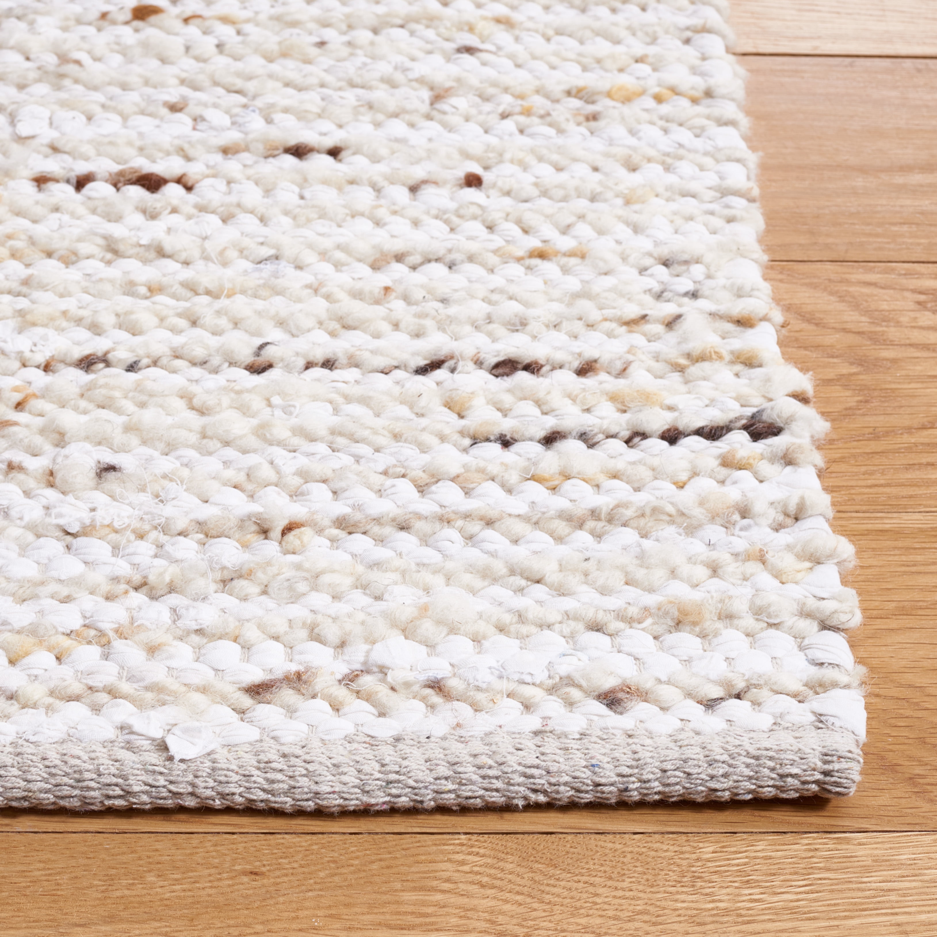 SAFAVIEH Natura Stephen Distressed Area Rug, Ivory/Gold, 6' x 6' Square
