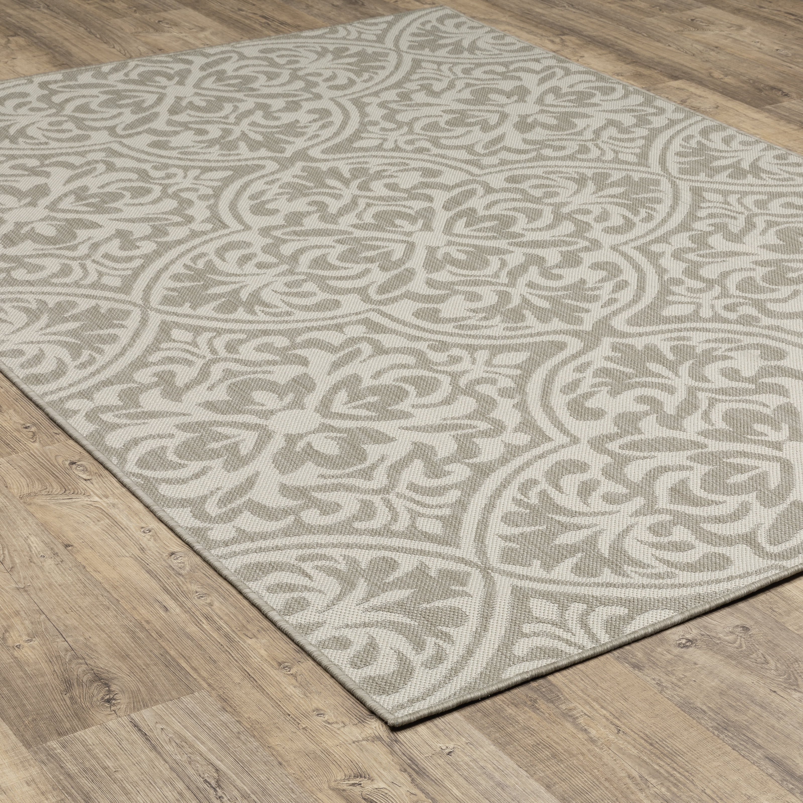 Avalon Home 6' x 9' Gray and Taupe Floral Outdoor Rug
