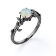 thumbnail image 4 of JeenMata Anillo de Compromiso Solitario de Cuatro Puntas con Diseño Botánico de Ópalo Australiano Redondo de 0,5 Quilates Chapado en Oro Negro de 18 K sobre Plata, 4 of 6