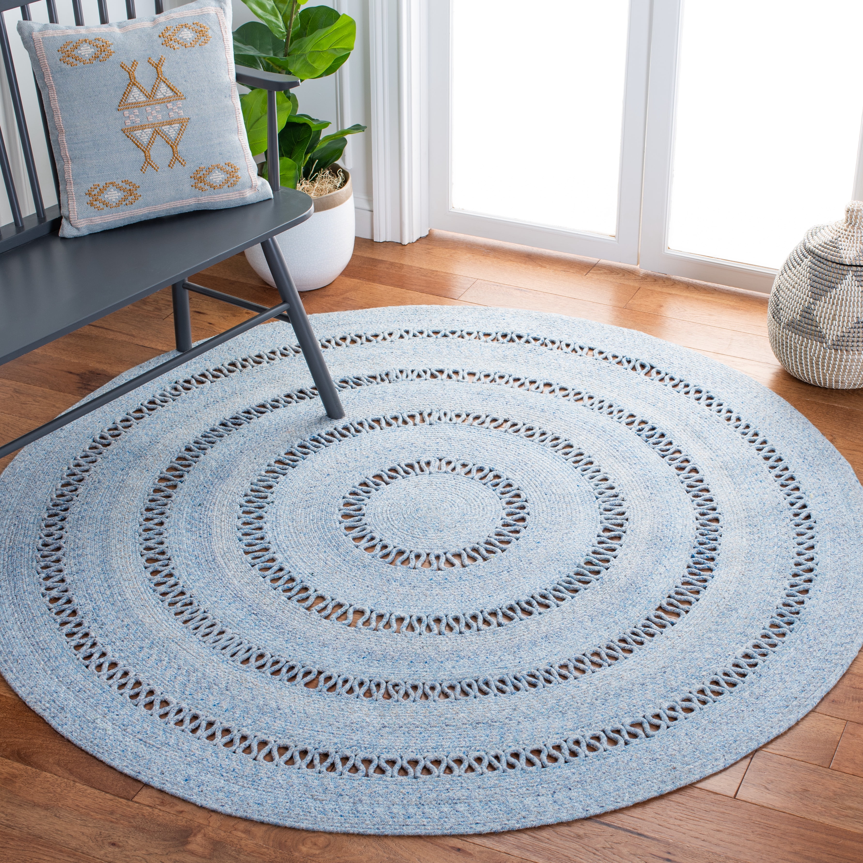 SAFAVIEH Cape Cod Salome Geometric Polyester Area Rug, Blue, 7' x 7' Round
