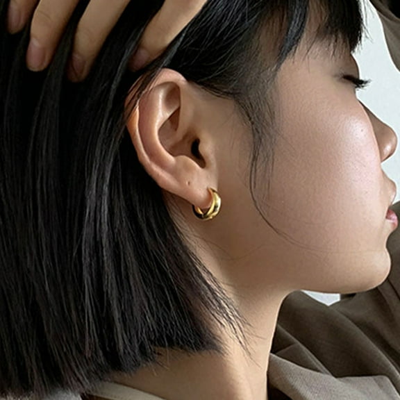 OUNONA 1 Pair Titanium Steel Hoop Earrings for Women, Golden Retro Style Jewelry Accessory