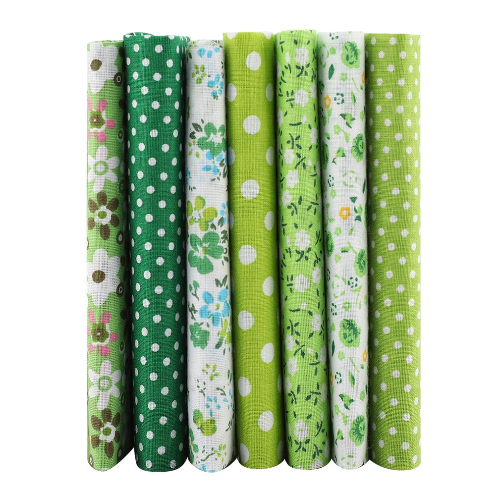 36 x 4/" CHRISTMAS FABRIC PATCHWORK SQUARES POLYCOTTON RED /& GREEN CRAFT PACK