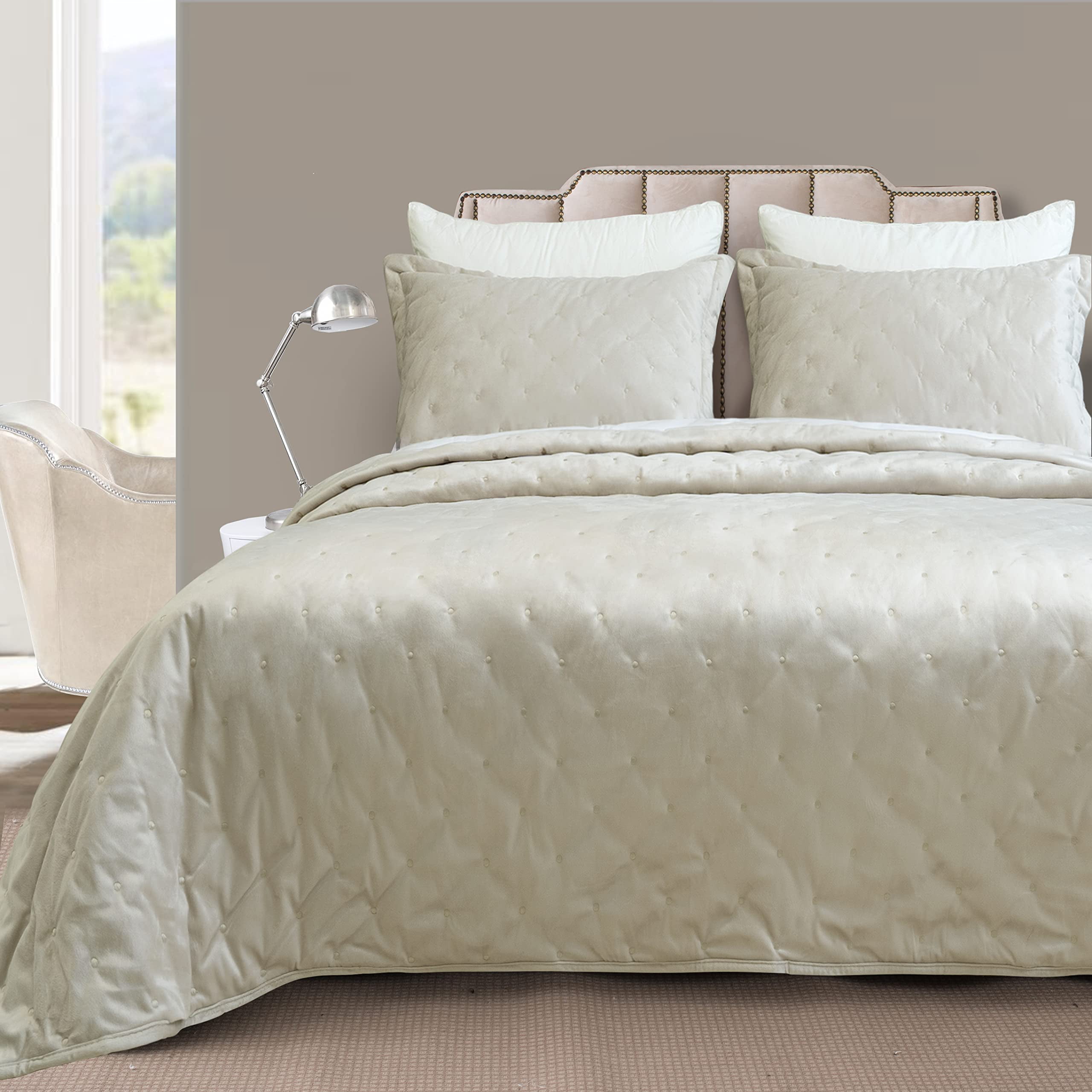 DriftAway 3 Piece Velvet Quilt Set Bedspreads Coverlets Cover Prewashed