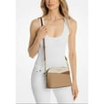 thumbnail image 3 of Michael Kors Bolso Bandolera Jet Set Travel Mediano con Logo Distintivo y Bloques de Color para Mujer (Camel Multi) 35S5GTVC6B-222, 3 of 4