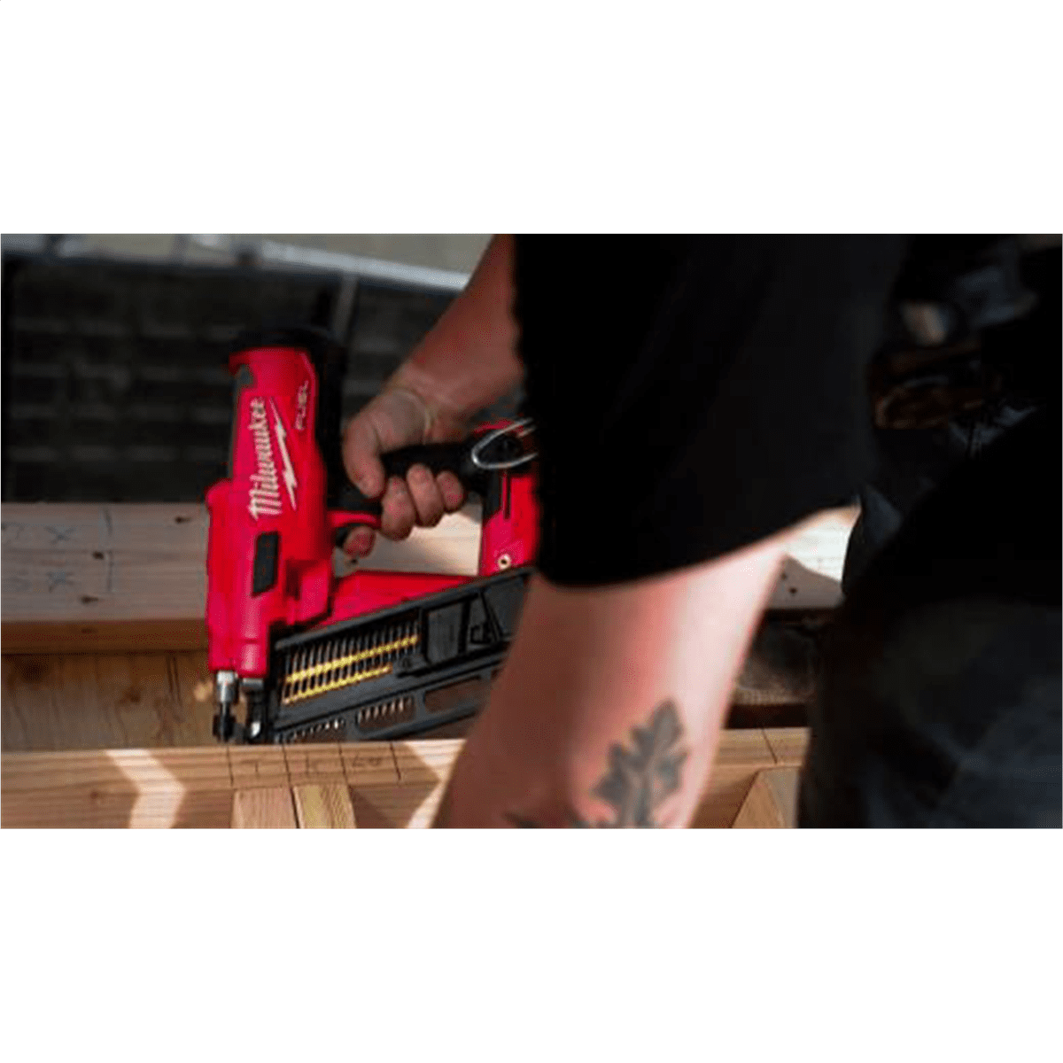 Milwaukee M18 FUEL 30 Degree Framing Nailer Kit