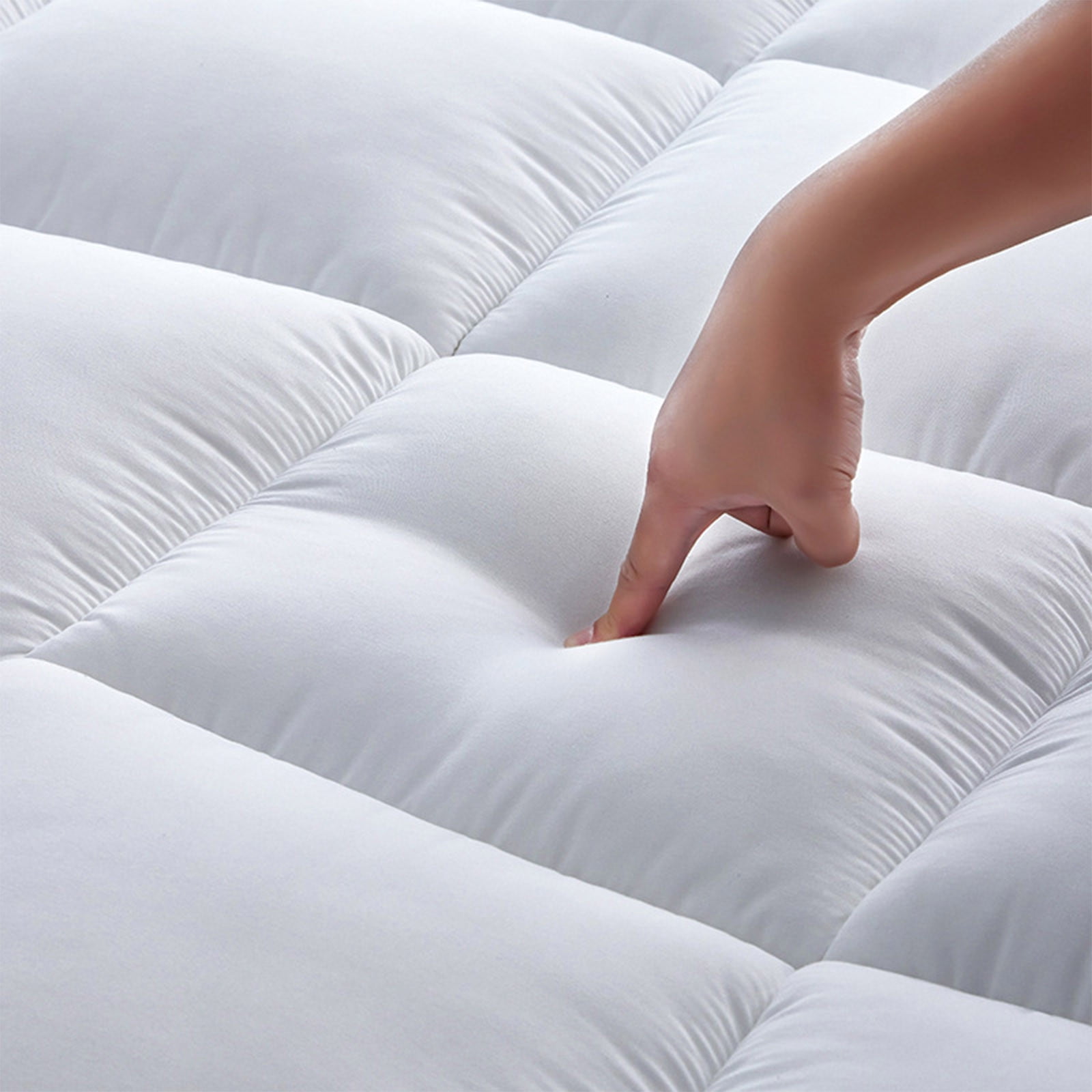 AHGQT 1000 GSM Mattress Topper Queen Size, Luxury Extra Thick Breathable Fluffy Soft Cooling Bed Cover with Deep Pocket, Fits Standard Mattresses Perfectly, Supportive Mattress Pad for Home & Dorm