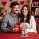 thumbnail image 3 of Adornos para San Valentín, regalos para San Valentín, florero de cristal para San Valentín, elegante centro de mesa acrílico para decoración romántica de mesa o repisa, flores de cristal, delicadas de, 3 of 6