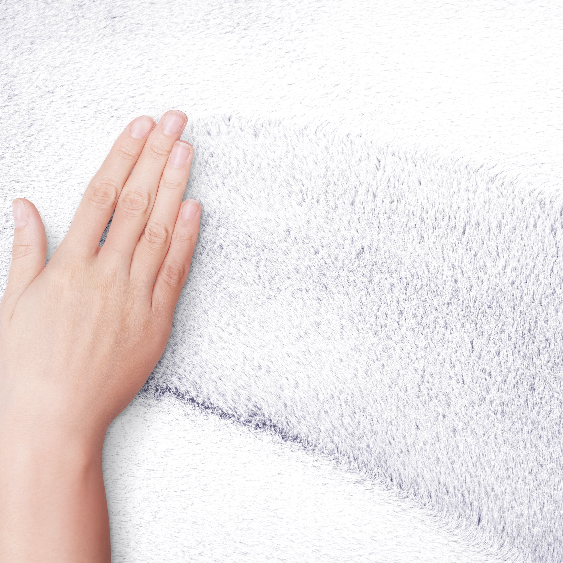 Mainstays 2 Piece Bath Rug Faux Fur Memory Foam Arctic White 17 x 24