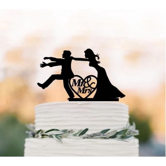 Mr & Mrs Funny Acrylic Wedding Cake Topper, Bride Pulling Groom Silhouette Cake Decor, Heart Shape Black Acrylic Cake Pick for Wedding Bridal Shower Party Supplies