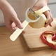 thumbnail image 4 of Herramientas de cocina HWRETIE,pelador de patatas con removedor de ojos,pelador de verduras ergonómico de plástico,herramienta de cocina que ahorra espacio para frutas,zanahorias y pepinos, 4 of 5