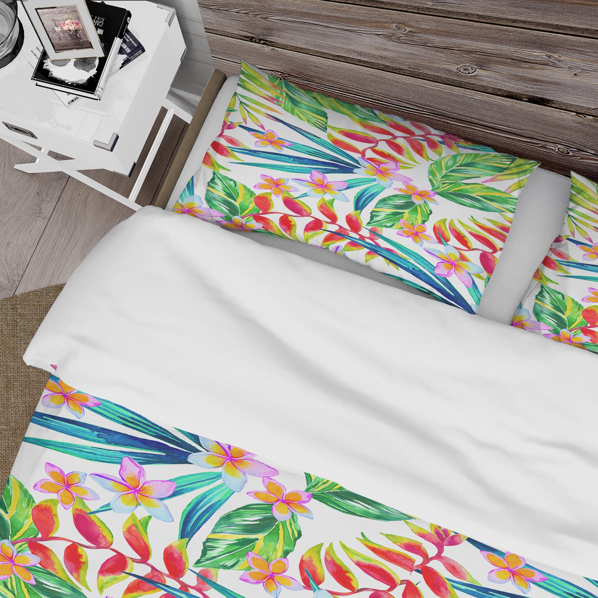 Designart 'Viviv Blossoming Tropical Jungle Flowers' Floral Duvet Cover Set