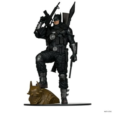 The Grim Knight (Dark Multiverse) PVC 1:6th Scale Statue Gold Label Exclusive - McFarlane Toys