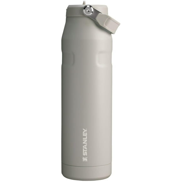 Botella de agua Stanley IceFlow Flip Straw 2.0 con aislamiento de 1,1 L