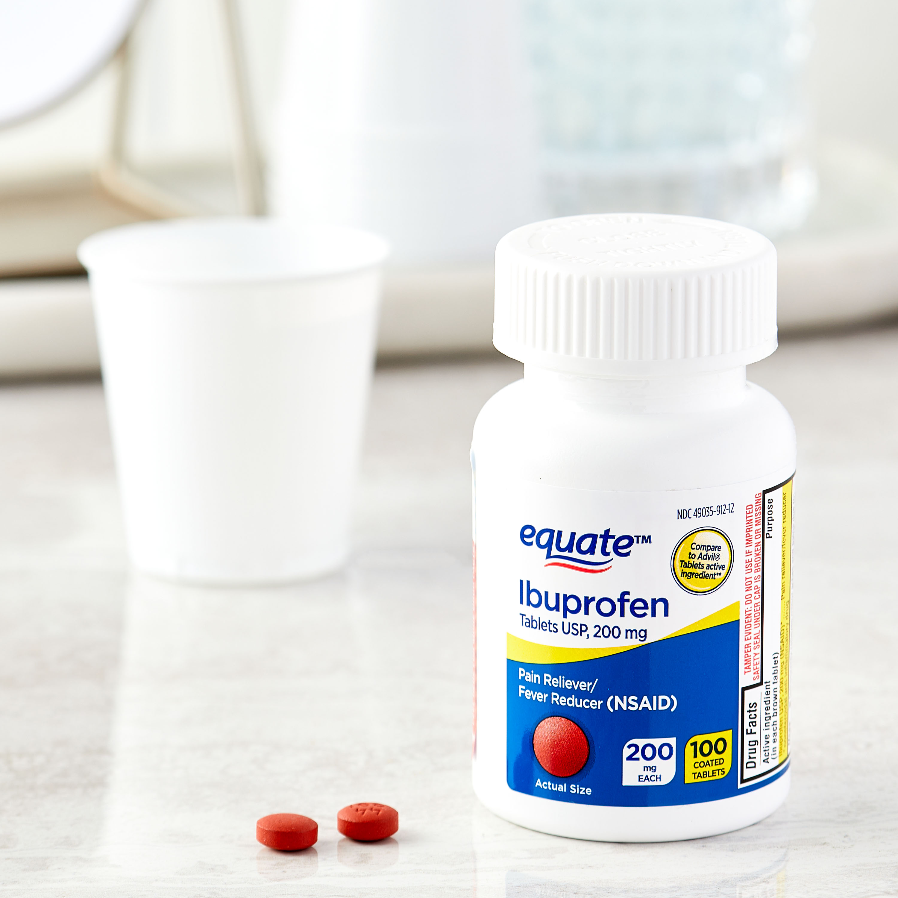 Equate Tabletas de Ibuprofeno, 200 mg, Aliviador del Dolor y Reductor de Fiebre, 100 Unidades, Comparar con Ingrediente Activo de Tabletas Advil 2