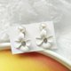 thumbnail image 1 of Pendientes sencillos de flores / Pendientes de clip, seguros y ecológicos, elegantes y sencillos., 1 of 2