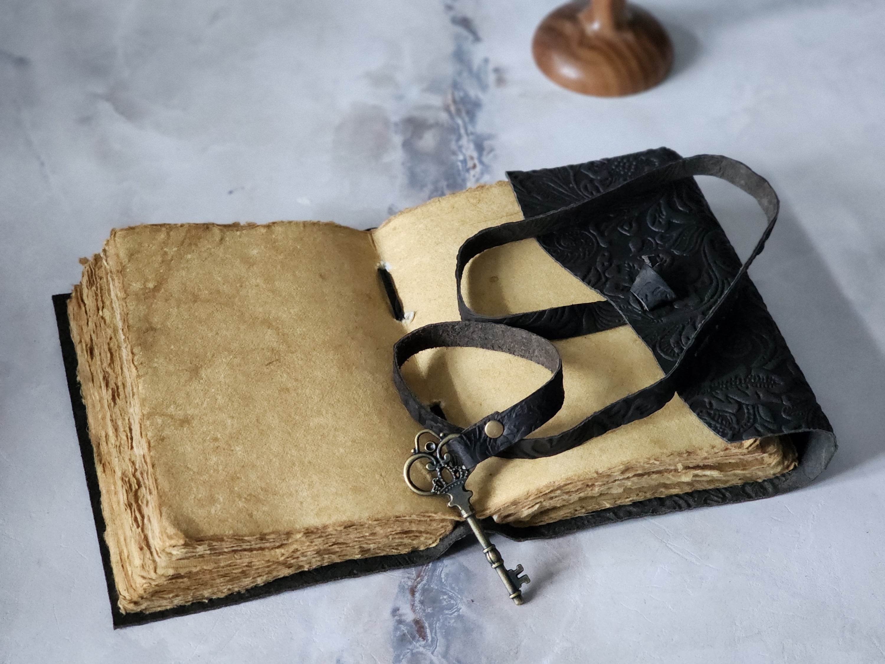 Quirky Craft Embossed Vintage Travel Journal -200 Vintage Deckle Edge Pages - 5 x 7 in, 200 Pages Sketchbook Leather Book of Shadows Leather Grimoire