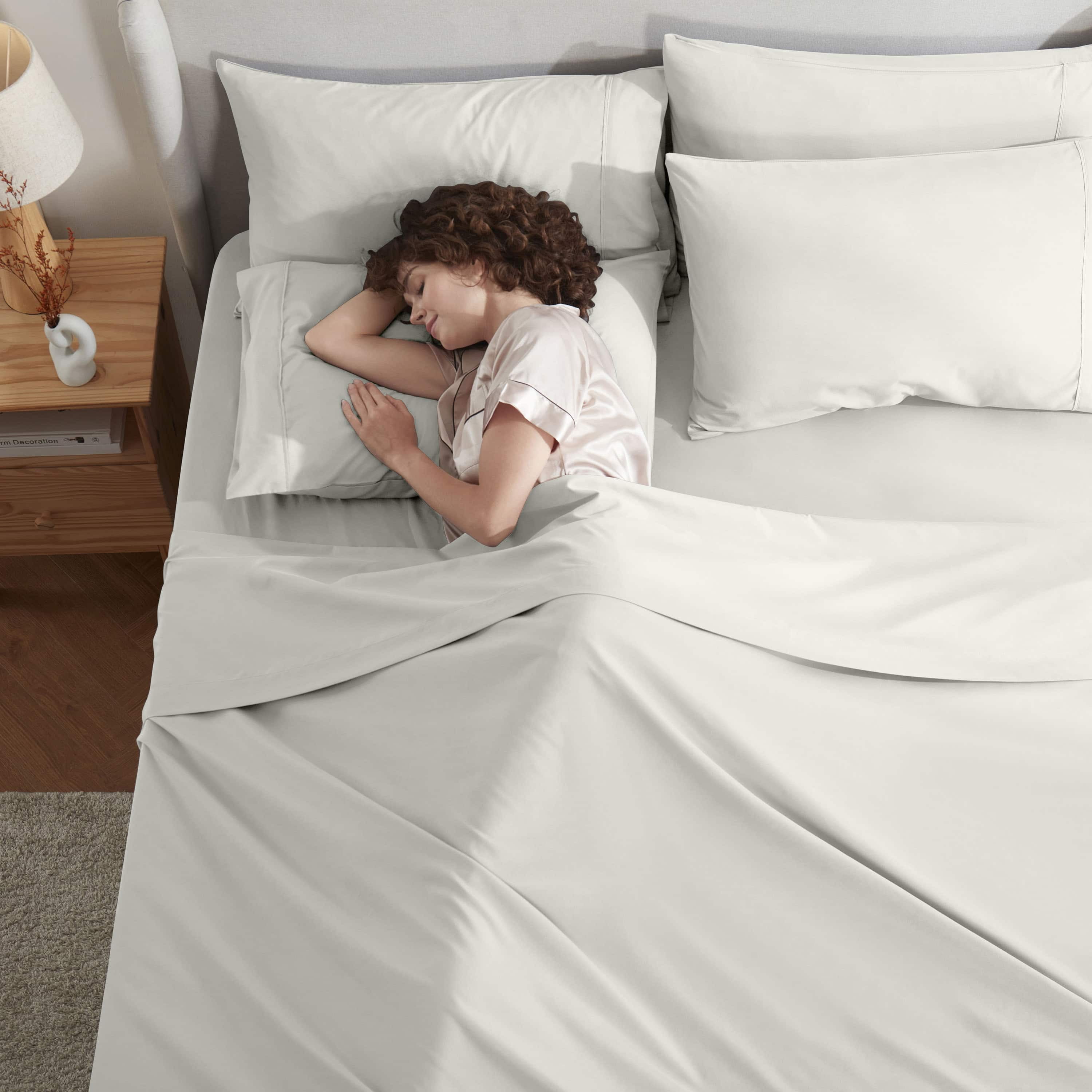 LammaLoe Extra Deep Pocket Split King Sheets set, Fits 18"-24" Mattress, 7 Piece Soft Microfiber Bed Sheet Sets, Off White