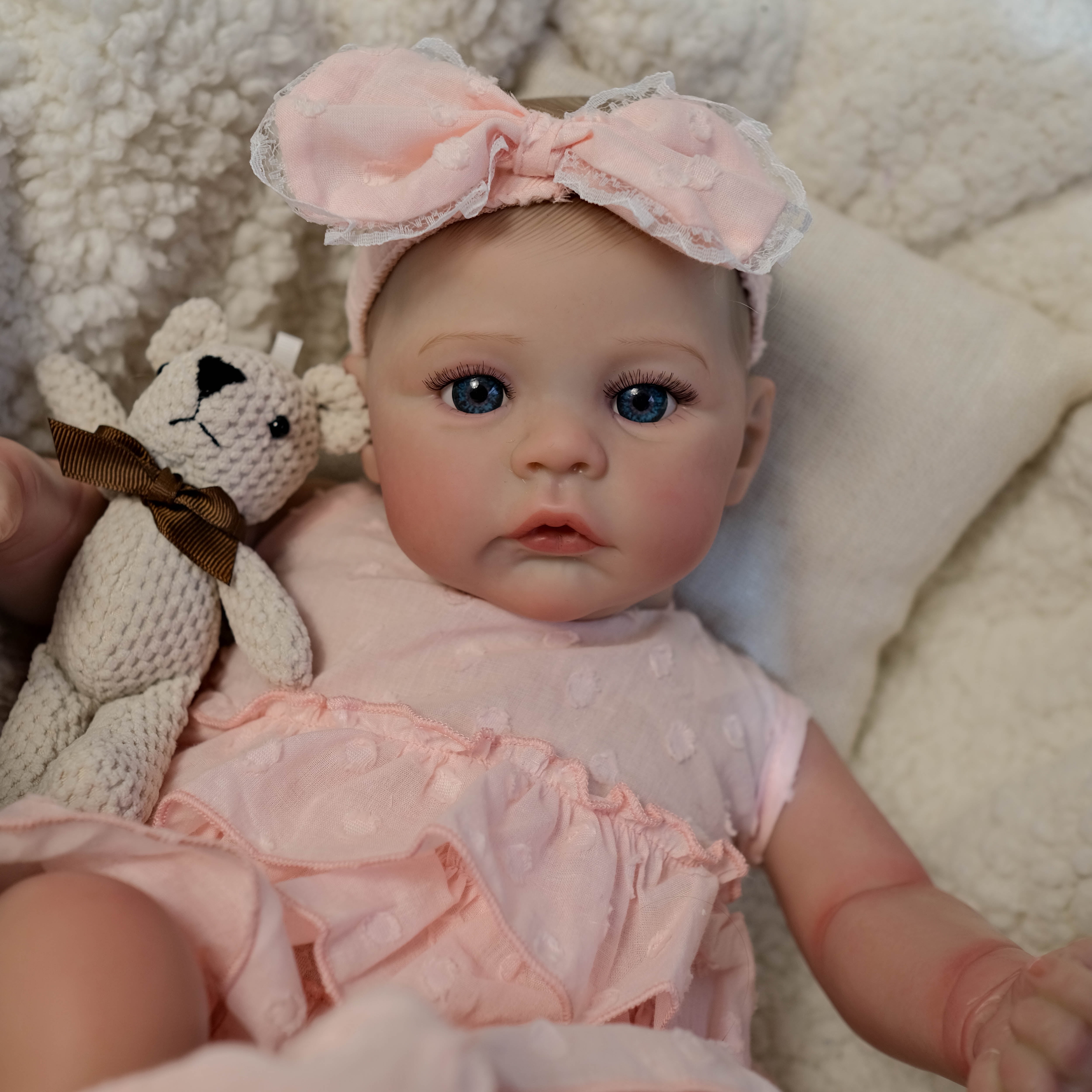 1pc 19inch Realistic Baby Doll, Reborn Baby Dolls With Soft Vinyl Limbs And Cloth Body, Cute Real Life Toys With High-end Painted Gift Set Box For Kids Cuddling, Playtime.