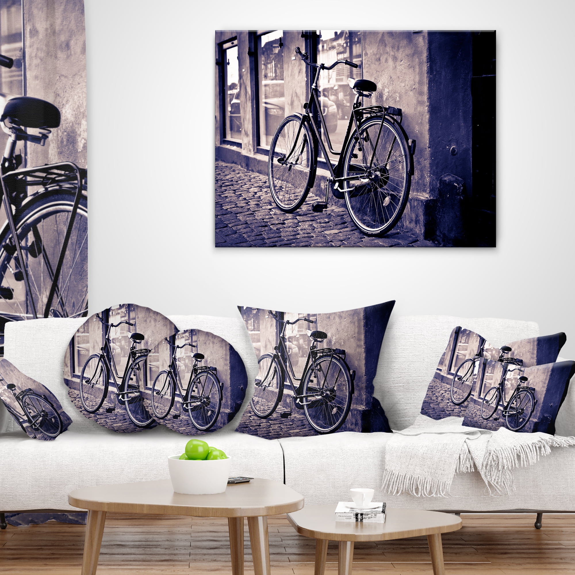 Designart Classic Vintage City Bicycle - Landscape Printed Throw Pillow - 18x18