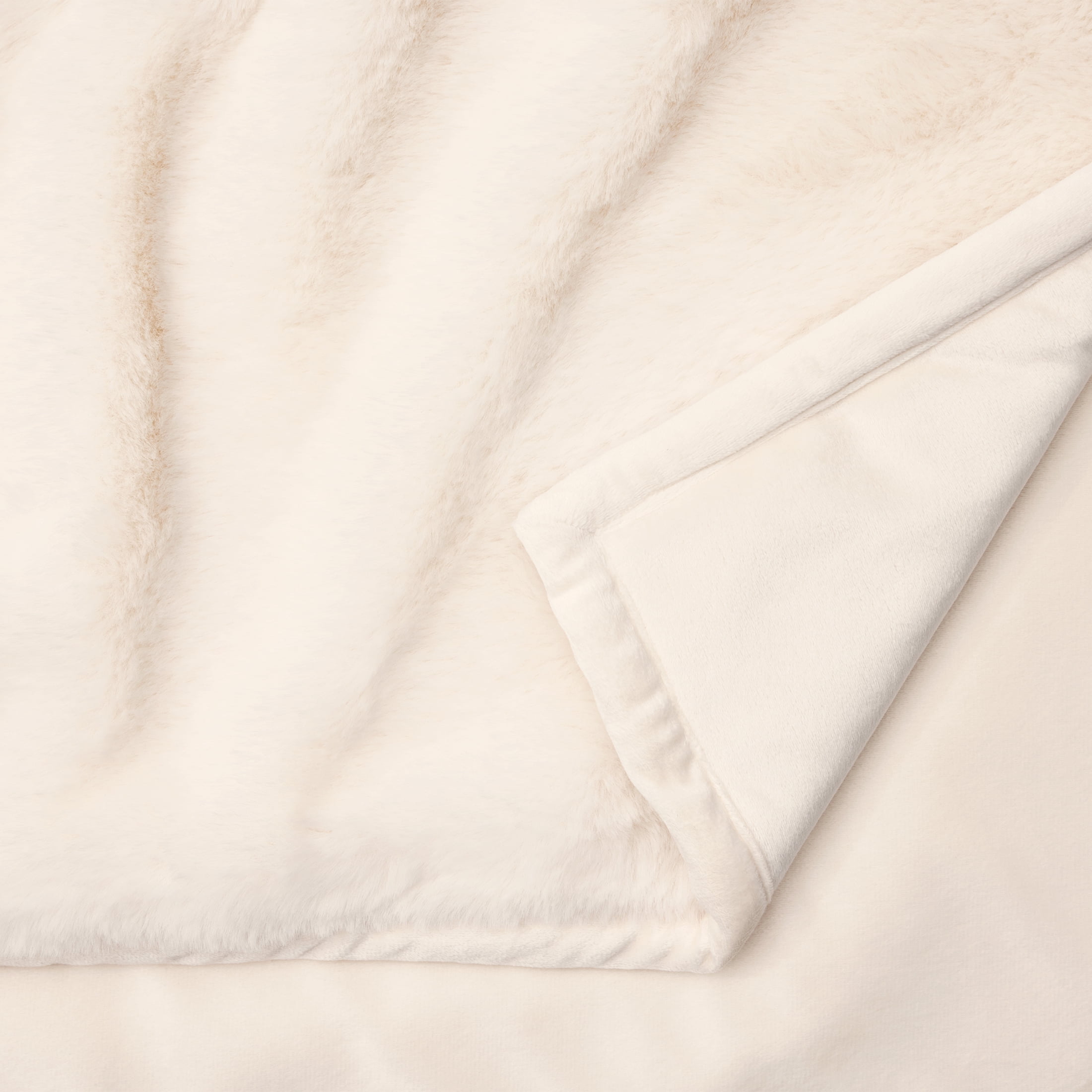 Better Homes & Gardens Vanilla Dream Faux Fur Oversized Throw, 50 in x 72 in