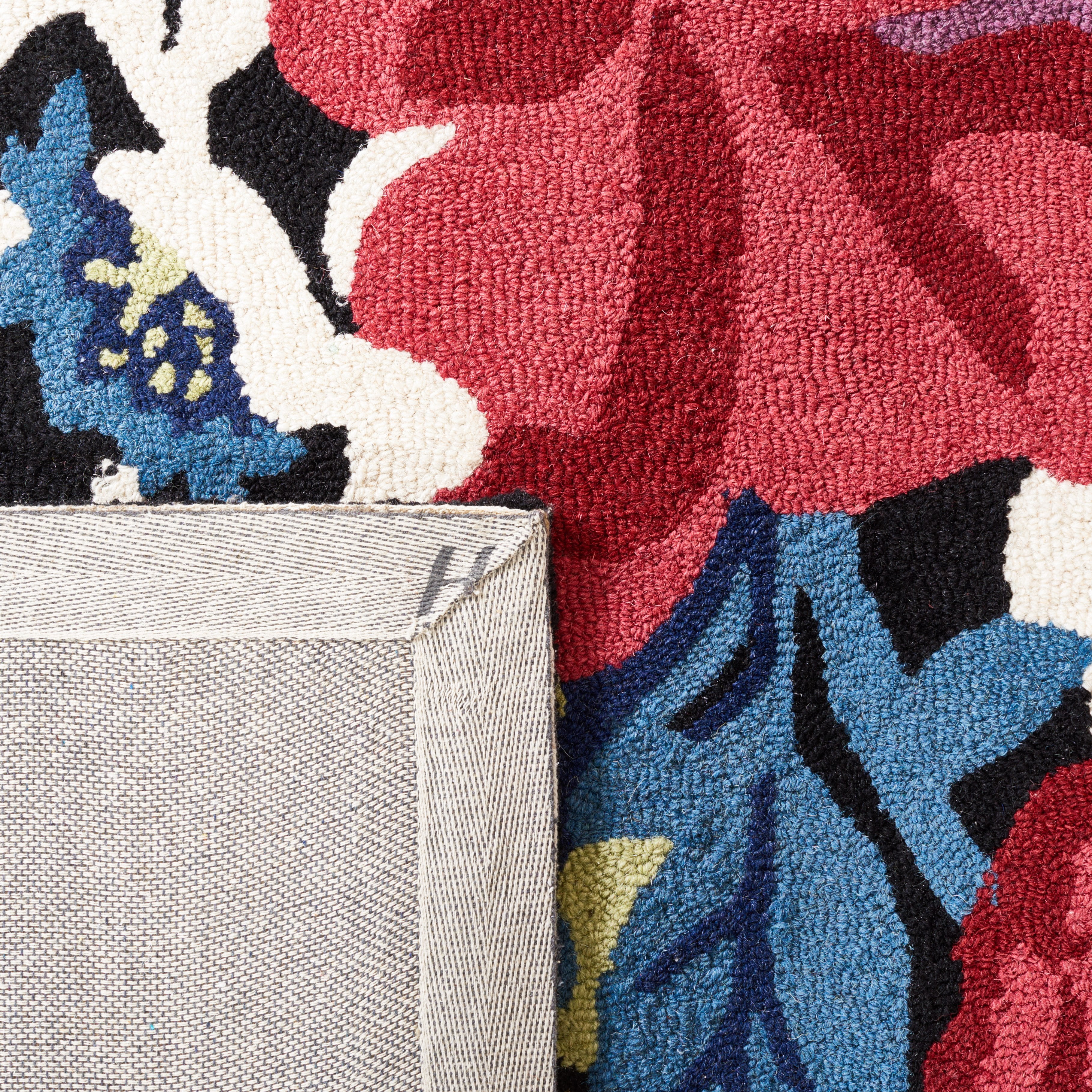 Safavieh Chelsea Ainsley Floral Area Rug, Black/Rose, 8' x 10'