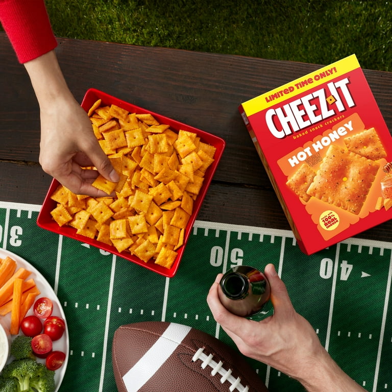 Cheez-It Hot Honey Baked Snack Crackers, Lunch Snacks, 12.4 oz