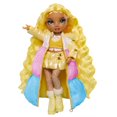 thumbnail image 4 of Rainbow High Winter Wonderland Sunny - poupée-mannequin jaune de 11 po (28 cm), 4 of 4