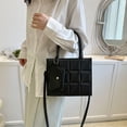 thumbnail image 3 of Bolso bandolera de piel sintética de nueva tendencia, sencillo, pequeño, cuadrado, moderno, portátil, color negro, 3 of 5