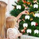 thumbnail image 4 of Adorno colgante para árbol de Navidad con alas de plumas blancas de ángel, adorno de boda blanco de alta calidad para Navidad, accesorios para bebés, 4 of 5
