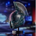 thumbnail image 2 of Casco coleccionable Numskull Destiny Saint-14 23 cm, 2 of 5