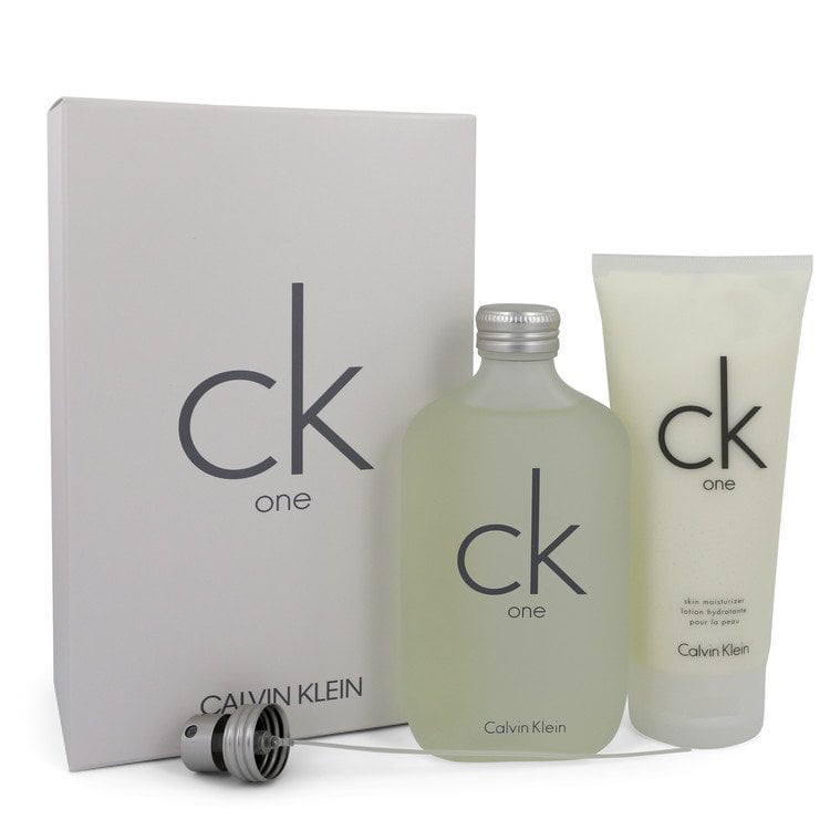 Calvin Klein CK one Spray. Набор Кельвин Кляйн духи. Calvin Klein подарочный набор. Calvin Klein набор мужской духи.