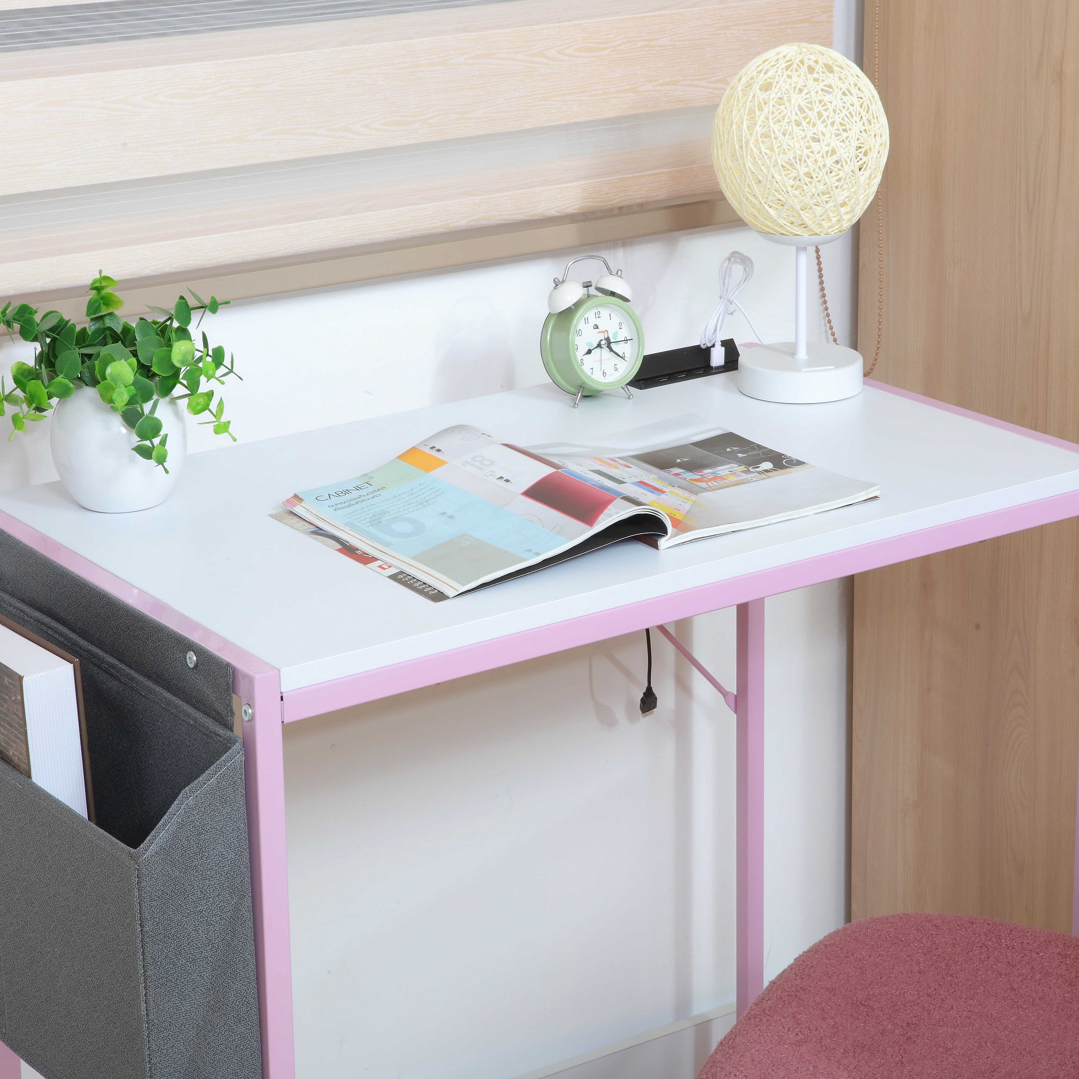 JJS Small Computer Desk Simple Style Writing Desk for Small Spaces 31 Inch Home Office Modern Student Study Laptop Writing Table with Storage Bag USB Hub, White/Pink