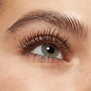 ماسكارا Essence Call Me Queen ذات التأثير الدرامي للرموش الصناعية، باللون الأسود