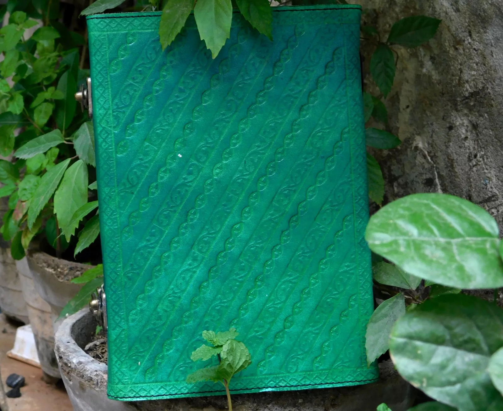 Handcrafted Embossed Tree of Life Design Vintage Leather Bound Journal Energy Reiki Healing Diary Blank Notebook For Men & Women