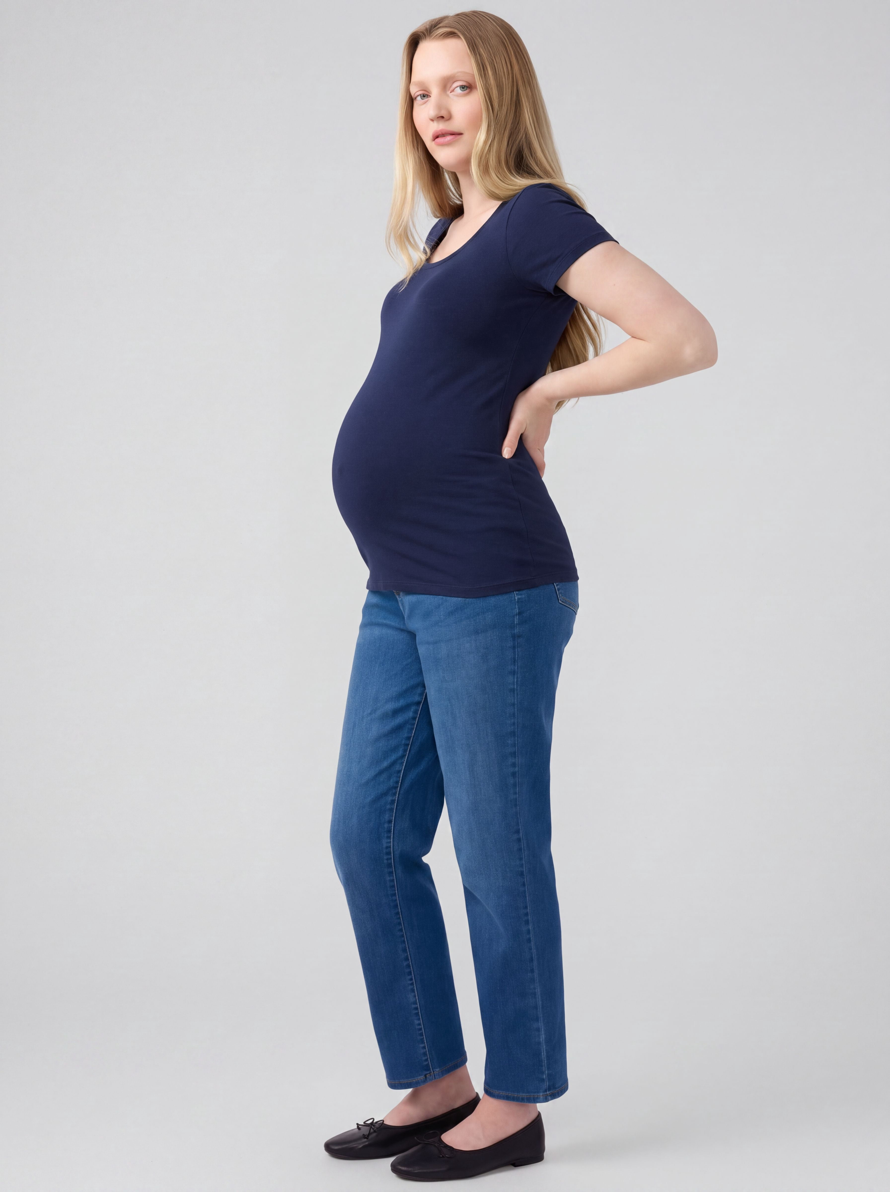 Ingrid & Isabel For Every Belly Women’s Maternity Fitted Scoop Tee, Sizes S-XXL
