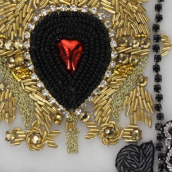 Handmade Poker Indian Silk Embroidery Patches Beaded Rhinestones Heart Shape Badges Applique Clothes Bag Hat Sewing Accessories Decor