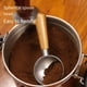 thumbnail image 4 of Cucharita de café de acero inoxidable con mango de madera de 12 gramos - Cucharita de Medida, 4 of 10